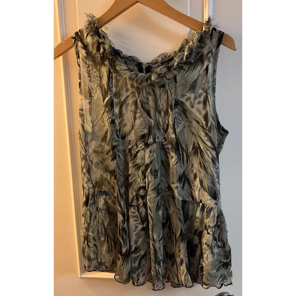 🥈Frilly Blouse